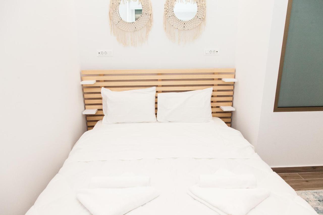 Full-Renovated, Adorable Apartment In Athens Luaran gambar