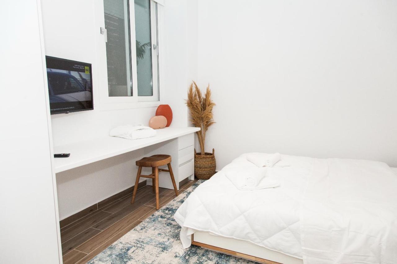 Full-Renovated, Adorable Apartment In Athens Luaran gambar