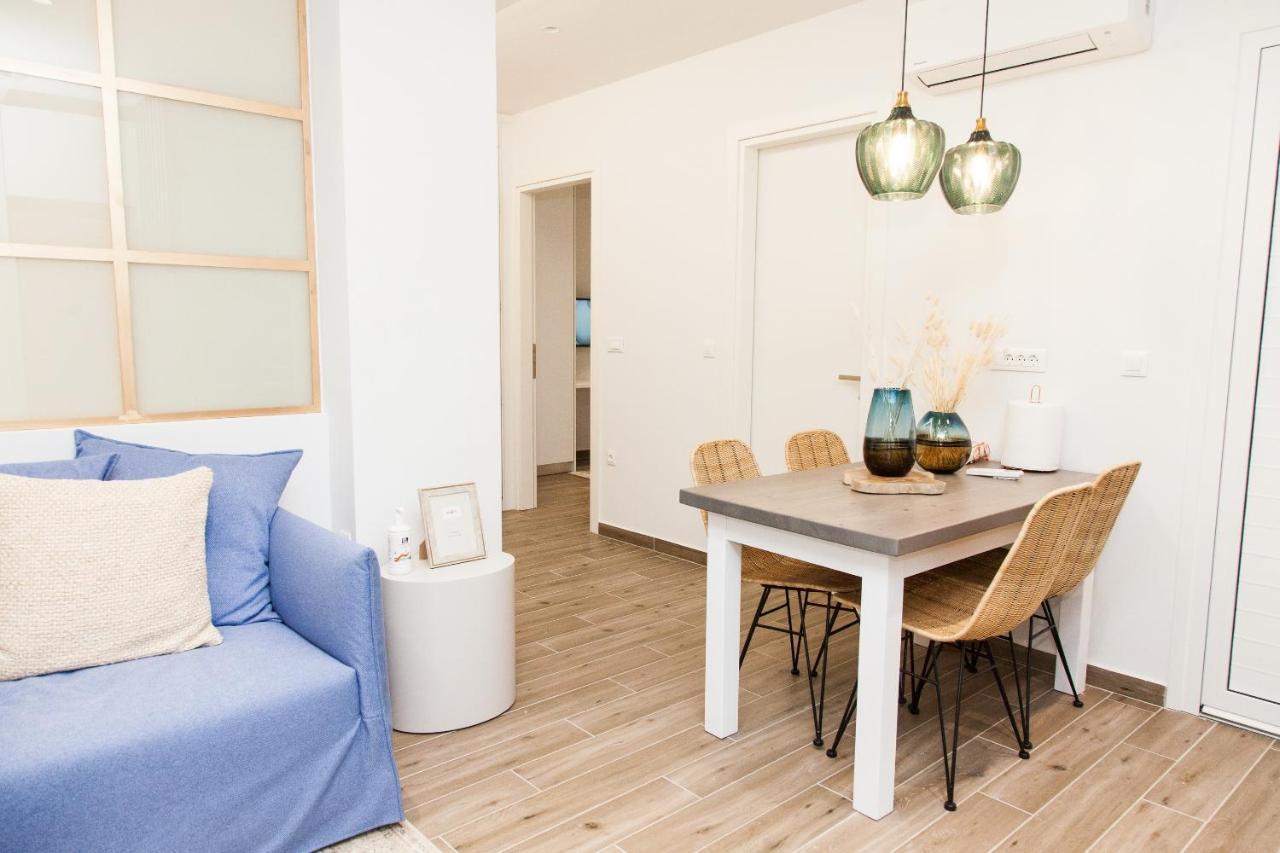 Full-Renovated, Adorable Apartment In Athens Luaran gambar